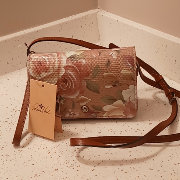 Patricia Nash Rose garden leather crossbody - Picture 4 of 14
